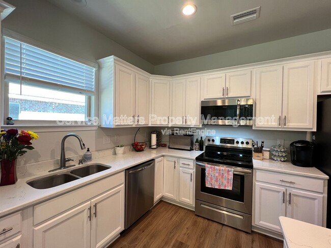 Building Photo - 6087 Cheyenne Dr