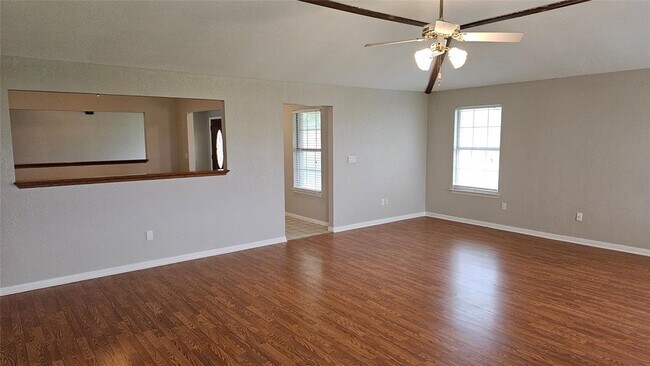 Building Photo - 16 Brenda Ln