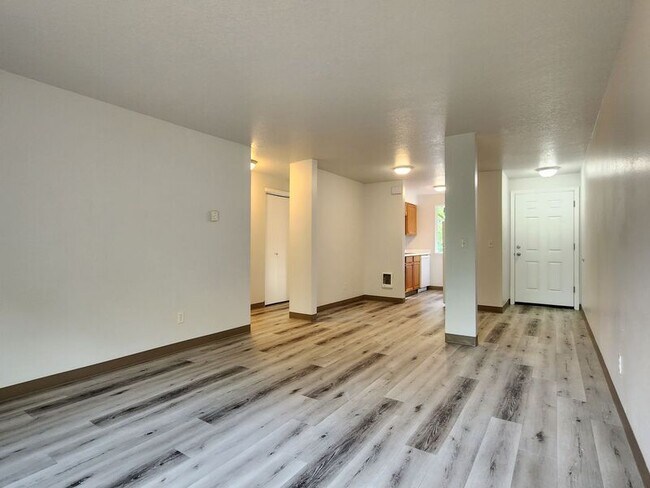 Building Photo - The Valley Woods Apartments