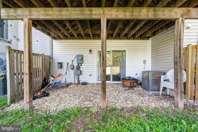 Building Photo - 8628 Ellesmere Way