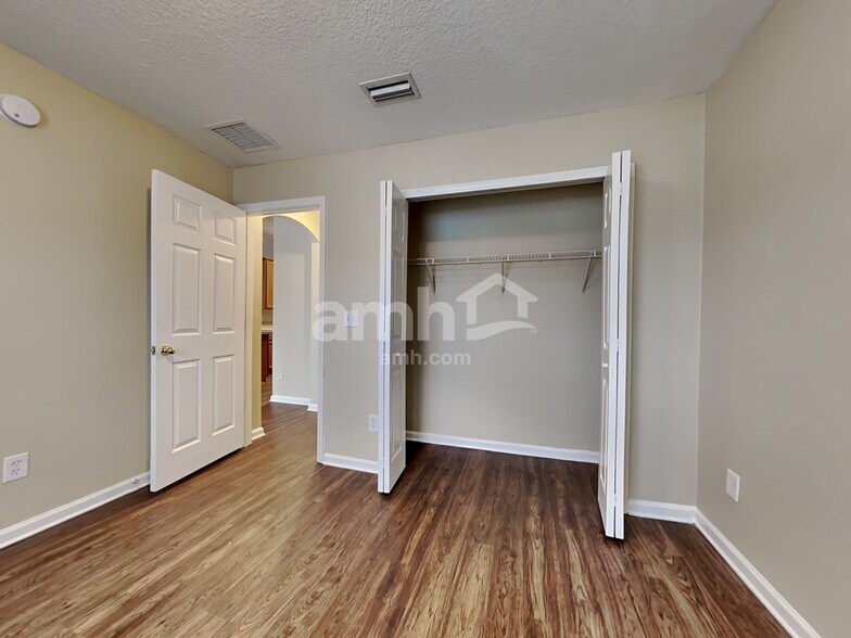 Building Photo - 14240 Sea Eagle Dr