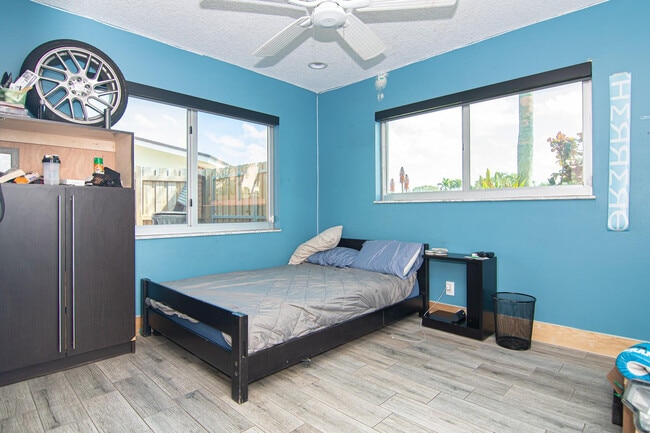 Building Photo - 3251 NW 65th St