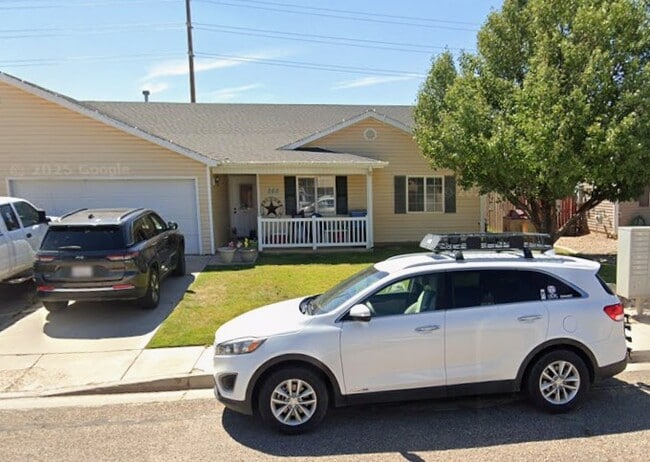 Building Photo - 265 N 4300 W