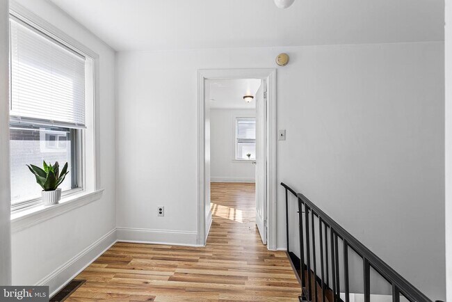 Building Photo - 2826 Poplar St