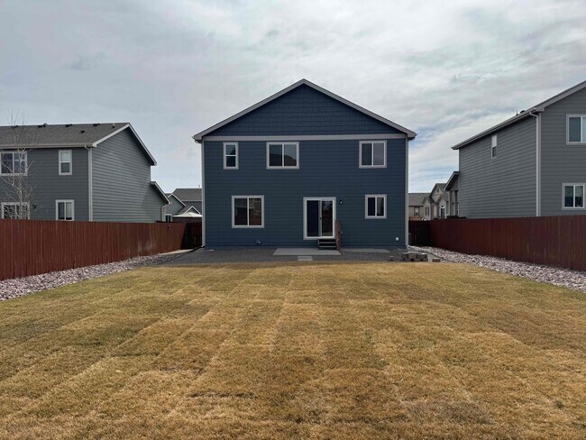 Building Photo - Newer 4 bedroom in The Vistas at Meridian Ranch