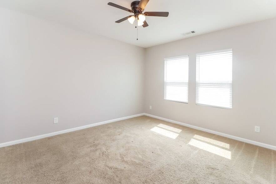 Building Photo - 1062 Cold Water Dr