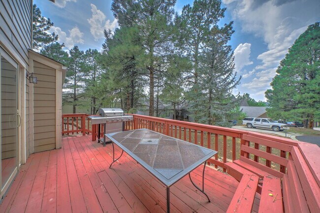 Building Photo - 1540 Spanish Moss Way