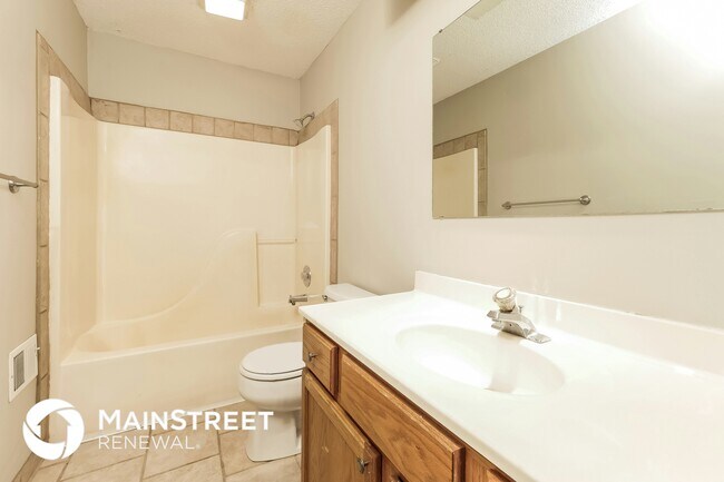 Building Photo - 17320 S Ingrid St