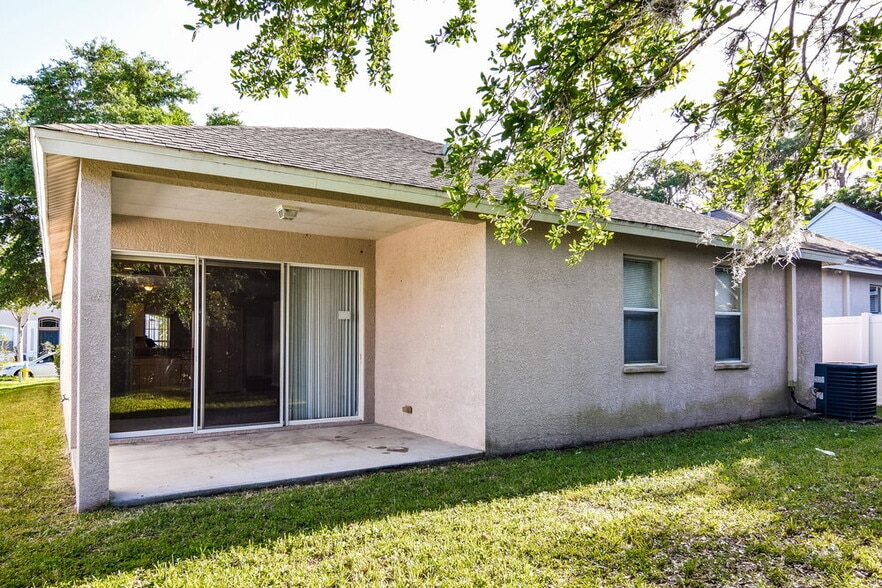 Building Photo - 15819 Stags Leap Dr