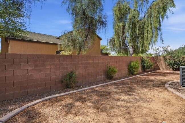 Building Photo - Single level home in Norterra on corner lot