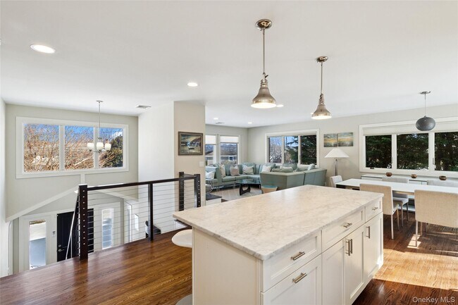 Building Photo - 6 Sunset Rd