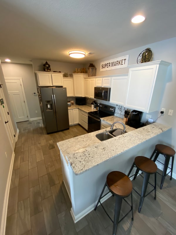 Building Photo - 1232 SE Birch Ln