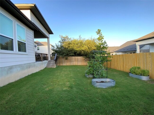 Building Photo - 243 Kings Pne Dr