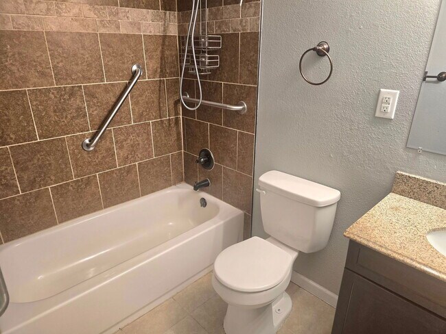 Building Photo - 109 Ely St