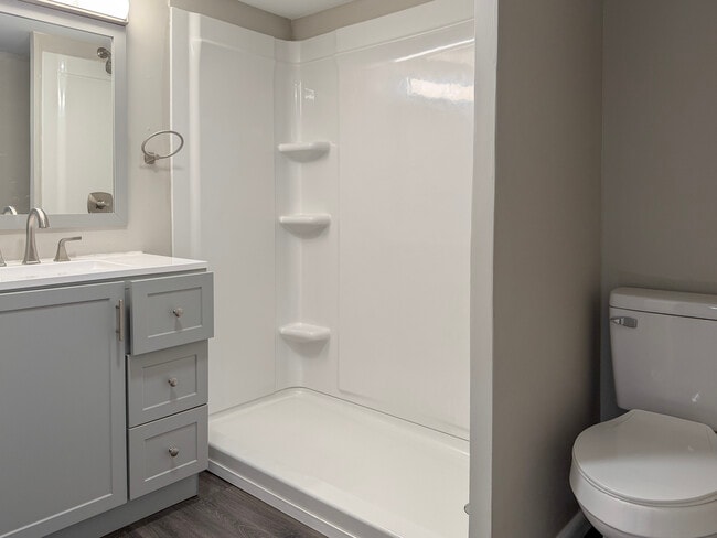 Building Photo - 1612 Maine