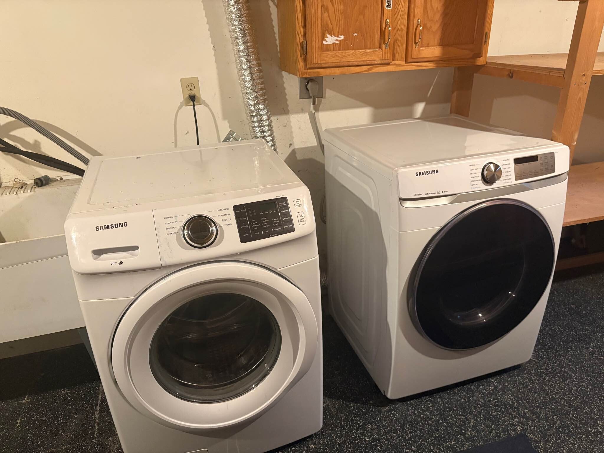 Building Photo - 7302 Gladstone Dr