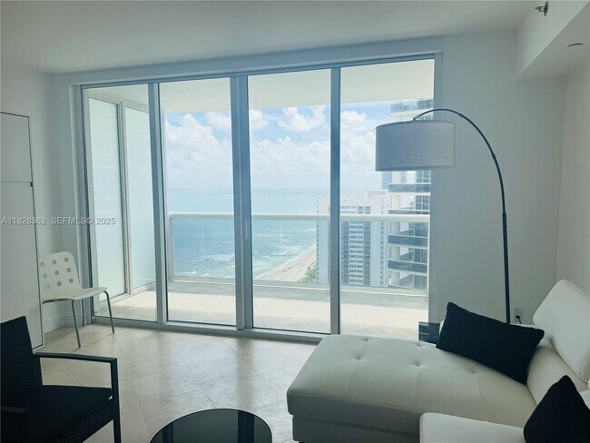 Building Photo - 1830 S Ocean Dr