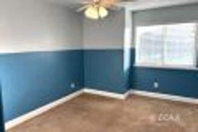 Building Photo - Newer Home in Elko
