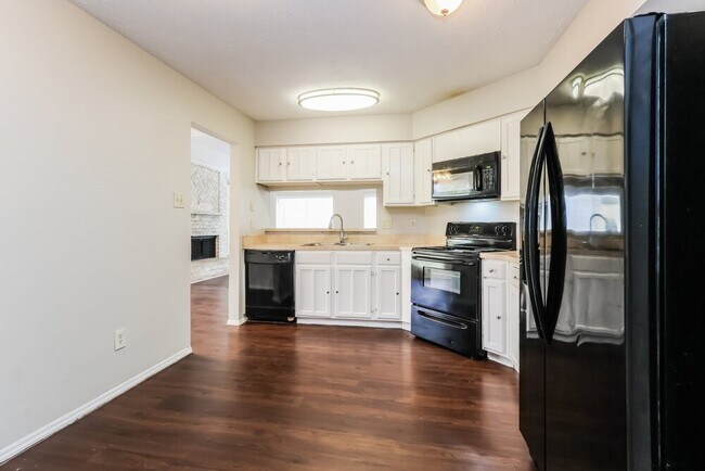 Building Photo - 4606 Lost Lake Ln