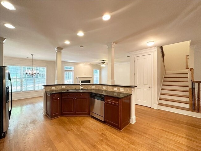 Building Photo - 5132 Meridian Ln