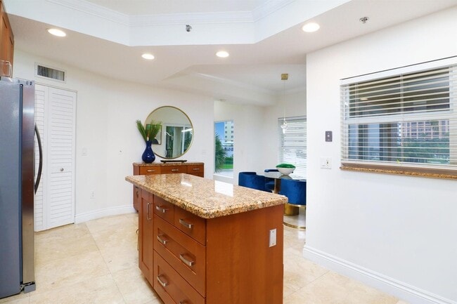 Building Photo - 247 S Ocean Blvd