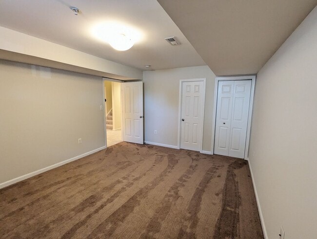 Building Photo - Impeccably maintained SFH in Clarksburg re...
