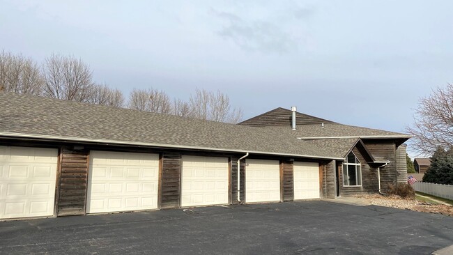 Primary Photo - 5400 W 57th St