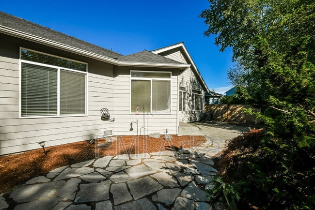 Building Photo - 445 243rd Pl SE