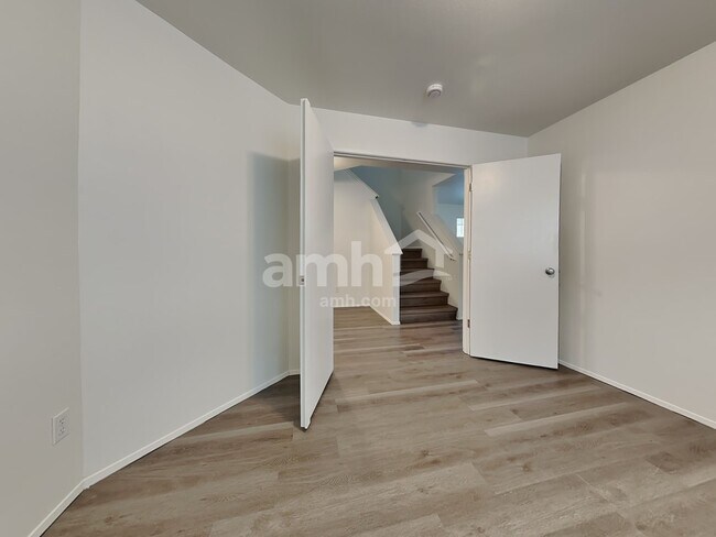 Building Photo - 18631 29th Ave E