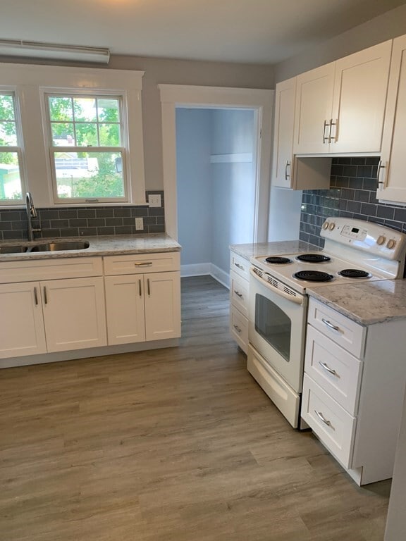 Building Photo - 4 Martin St