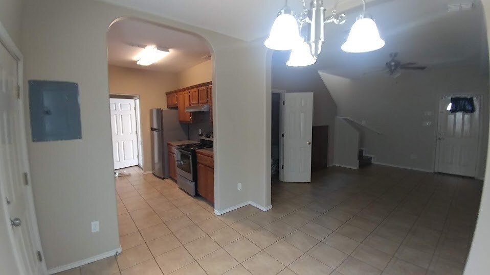 Building Photo - 422 Stone Drive