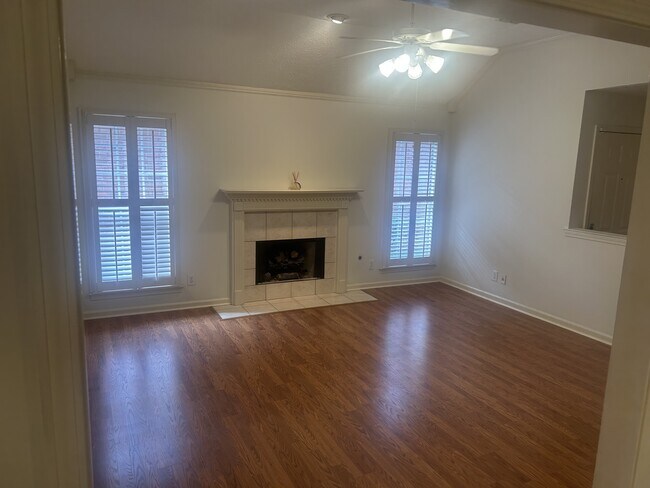 Building Photo - 8908 Asheville Dr