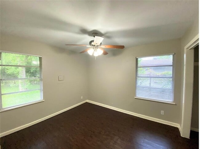 Building Photo - 5767 Flamingo Dr
