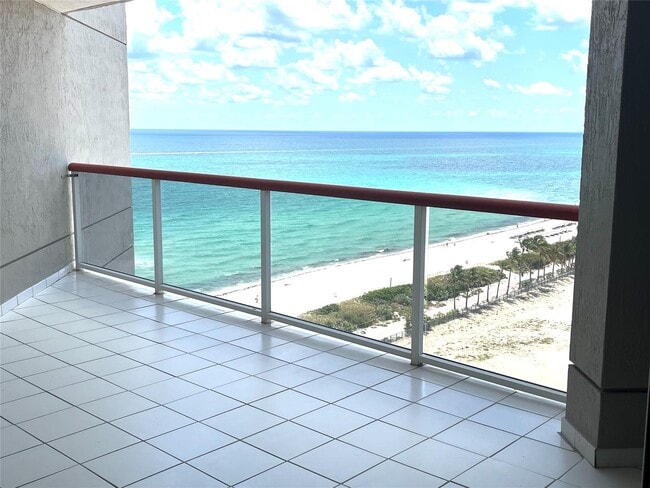 Building Photo - 6767 Collins Ave