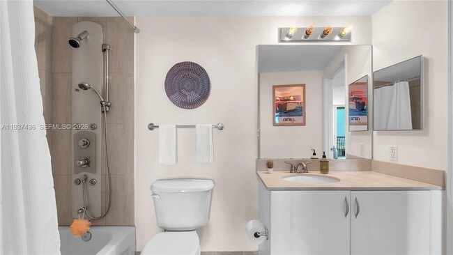 Building Photo - 1750 N Bayshore Dr