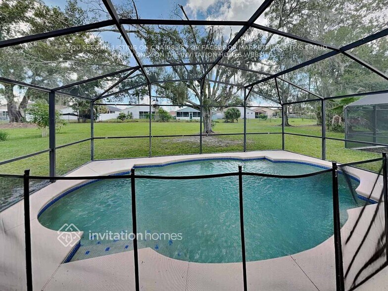 Building Photo - 2539 Chatham Cir