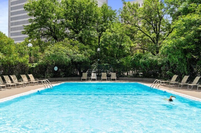 Building Photo - 19 S 1st St