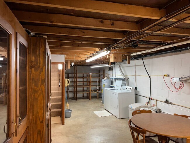 Building Photo - Charming 2-Bedroom Home for Rent in Timberville, VA