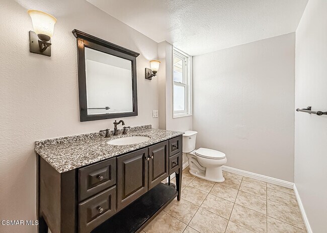 Building Photo - 1646 Swansea Pl