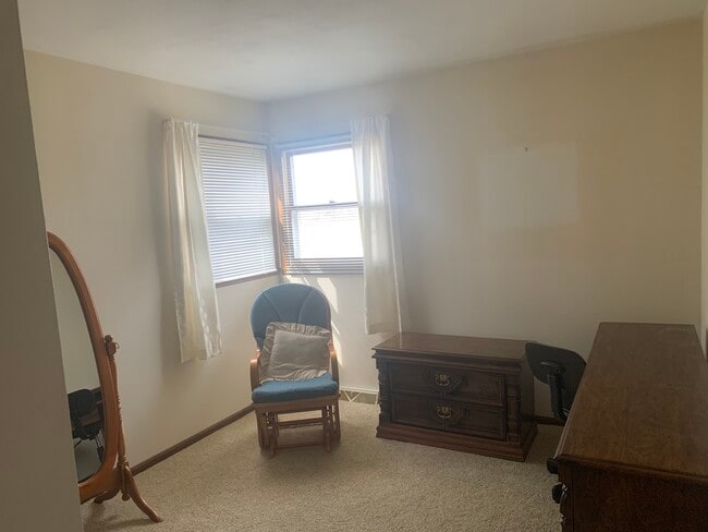 Building Photo - 4790 N 186th St