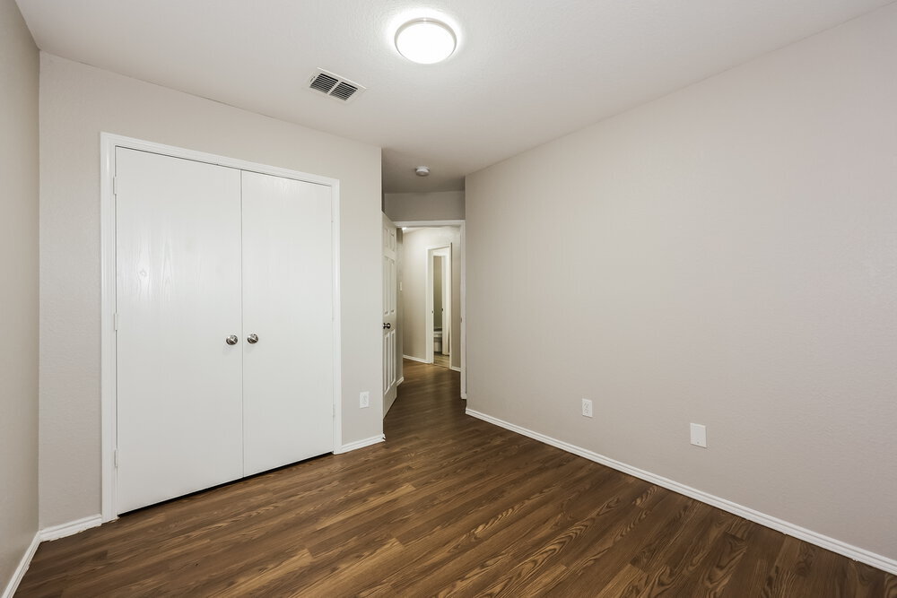 Building Photo - 1504 Pine Ln