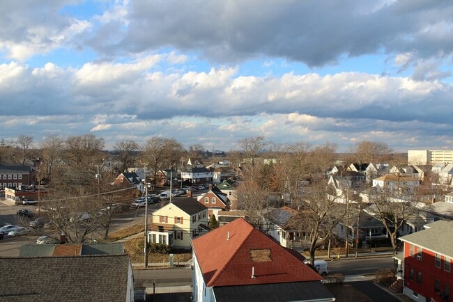 Building Photo - 500 Washington St