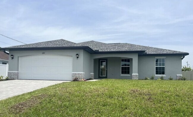 Primary Photo - AVAILABLE NOW! 3 Bedroom + Den - 2 Bathroo...