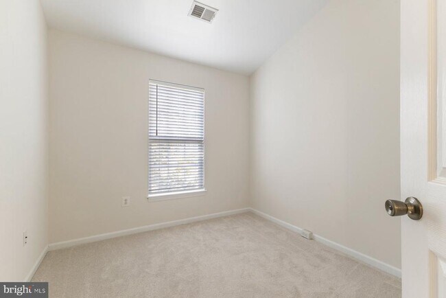 Building Photo - 9727 Faber Ln