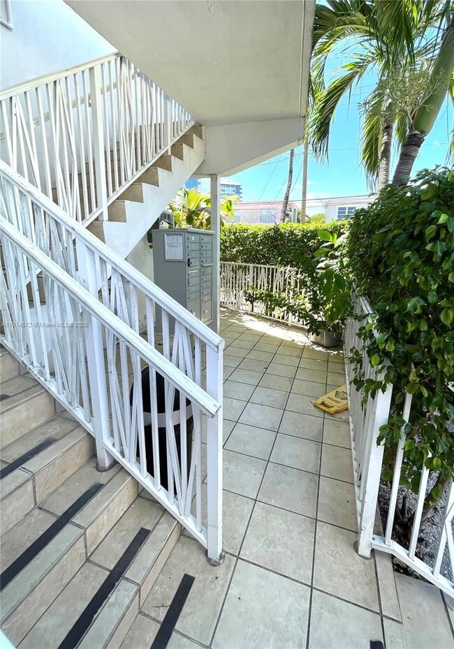 Building Photo - 620 76th St