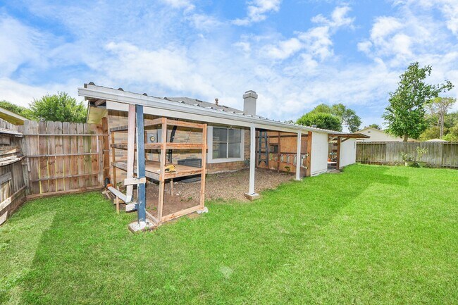Building Photo - 7410 La Pl Dr