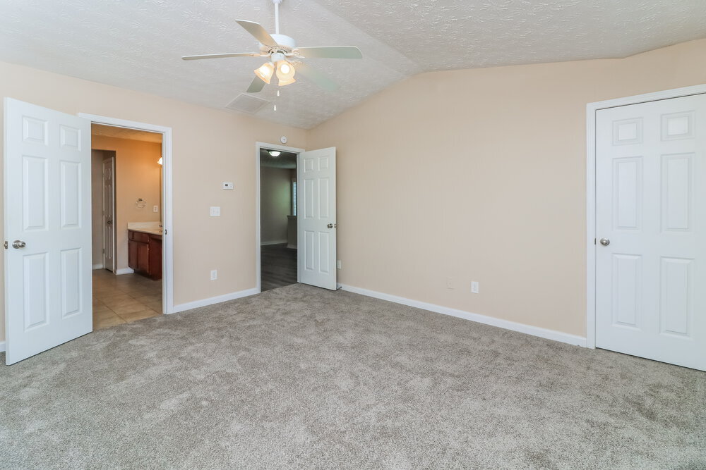 Building Photo - 900 Gardenia Curve