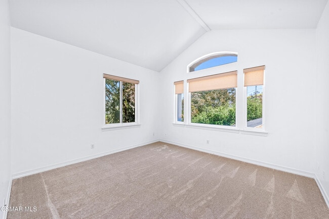 Building Photo - 1074 Deseo Ave