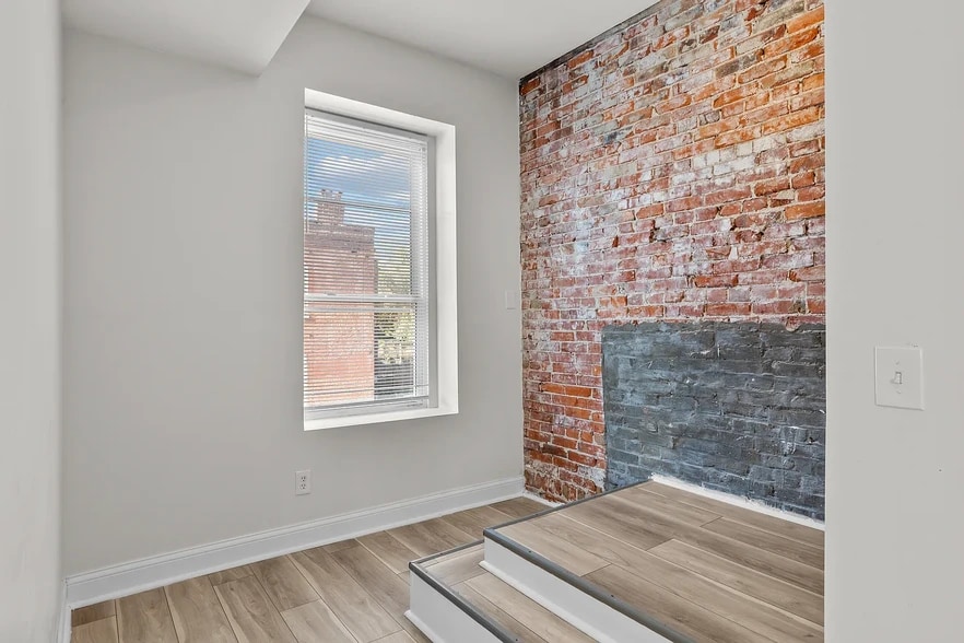 Building Photo - 3258 Ohio Ave