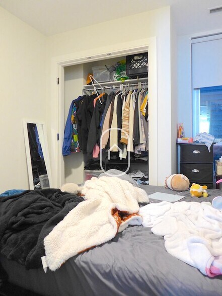 Building Photo - 22 Saint Cyprians Pl